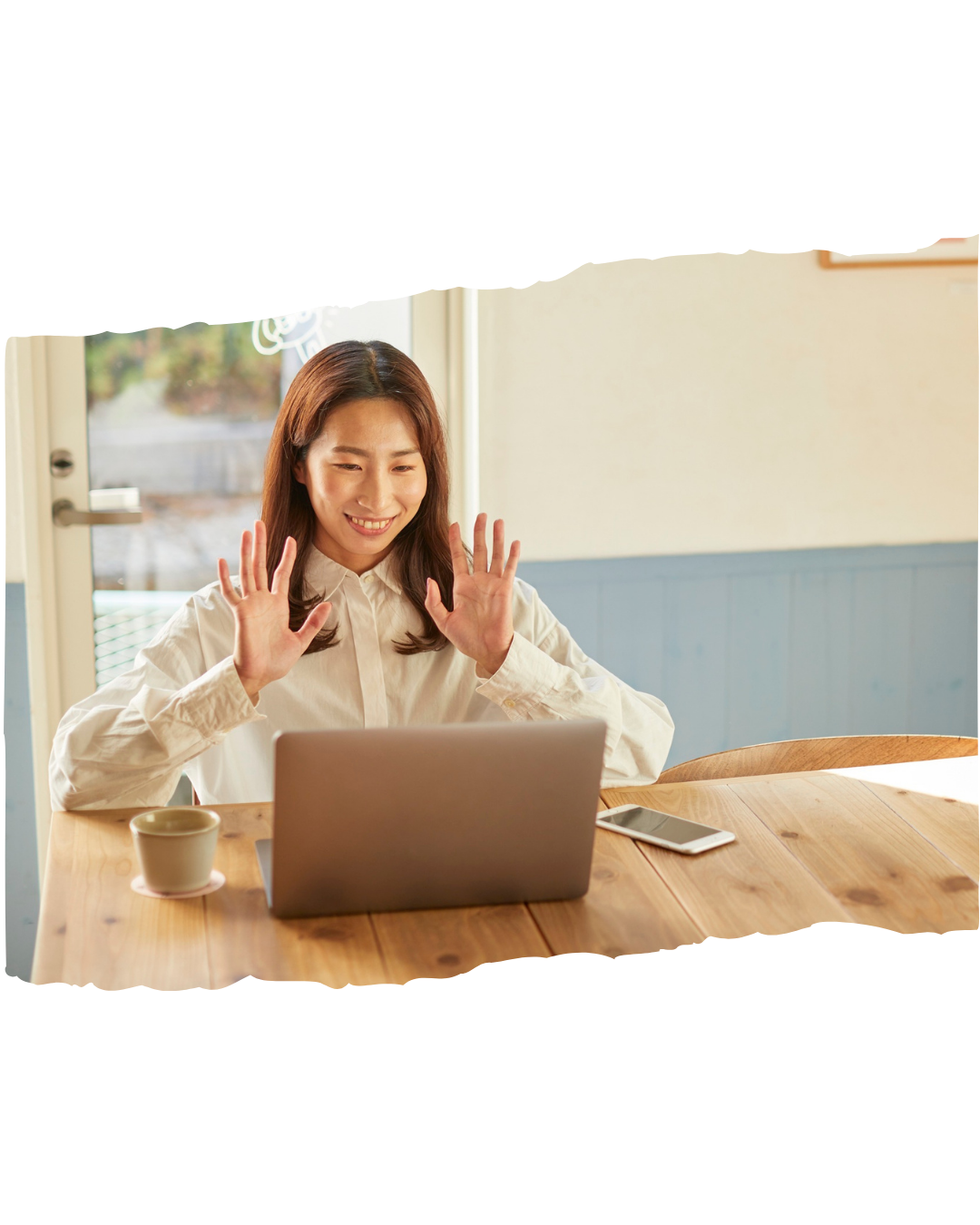 Participant testimonial noting the trainer was professional, knowledgeable and engaging, making the session feel shorter than expected.